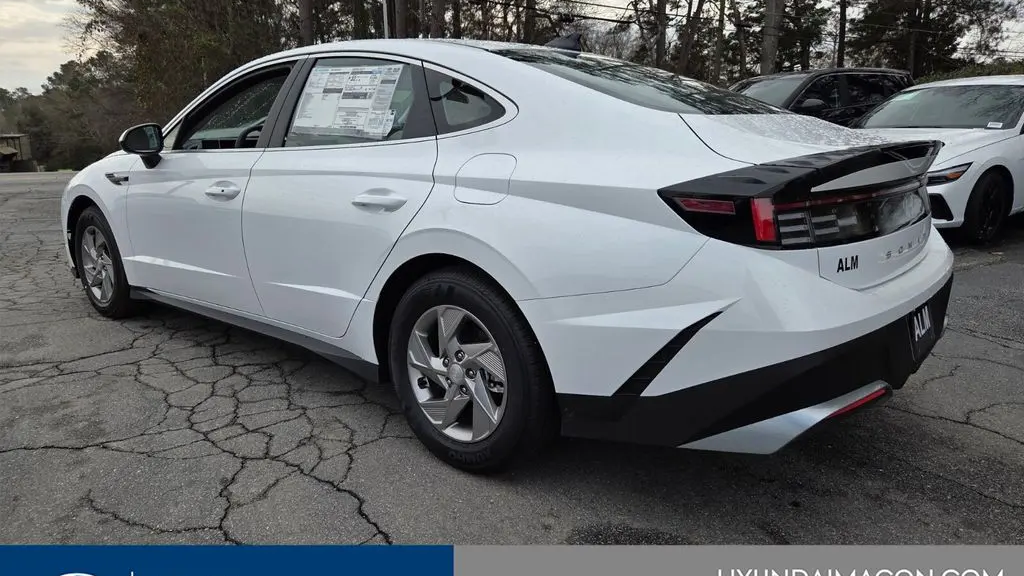 2025 Hyundai SONATA SE