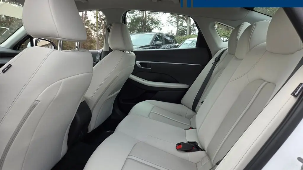 2025 Hyundai SONATA SE