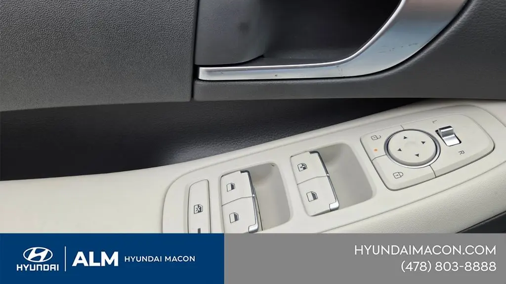 2025 Hyundai SONATA SE