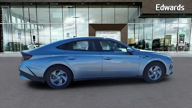 2025 Hyundai SONATA SE
