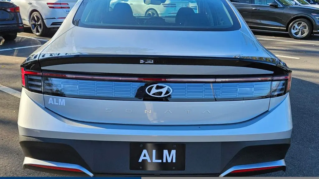 2026 Hyundai SONATA SE