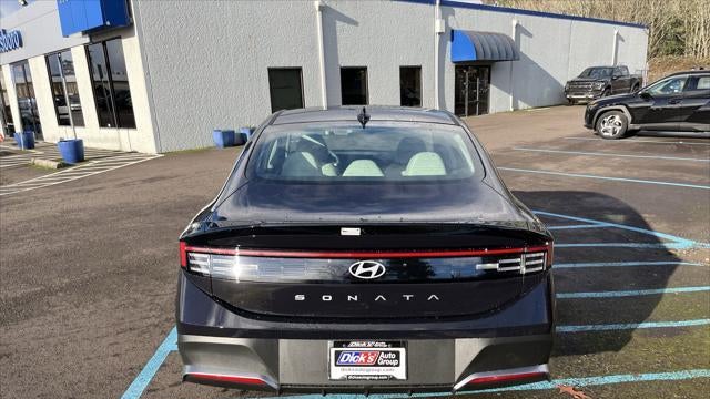 2026 Hyundai SONATA SE