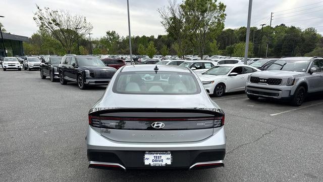 2025 Hyundai SONATA SE