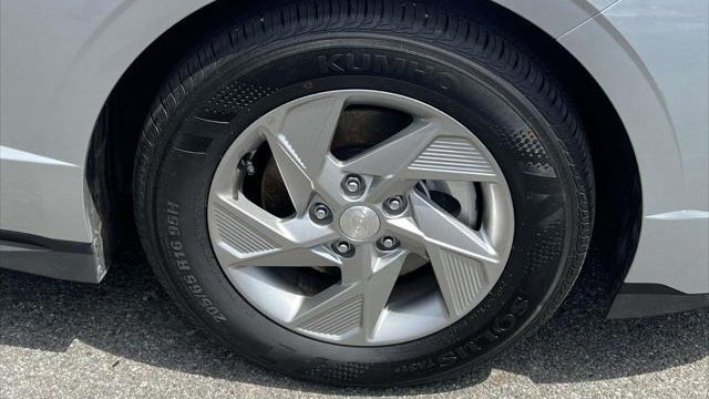 2025 Hyundai SONATA SE