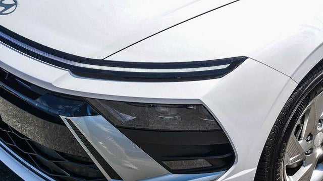 2025 Hyundai SONATA SE