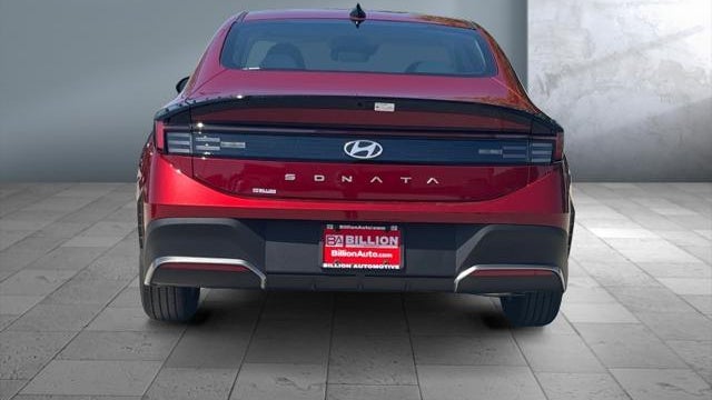2025 Hyundai SONATA SE