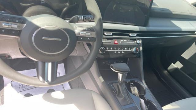 2025 Hyundai SONATA SE