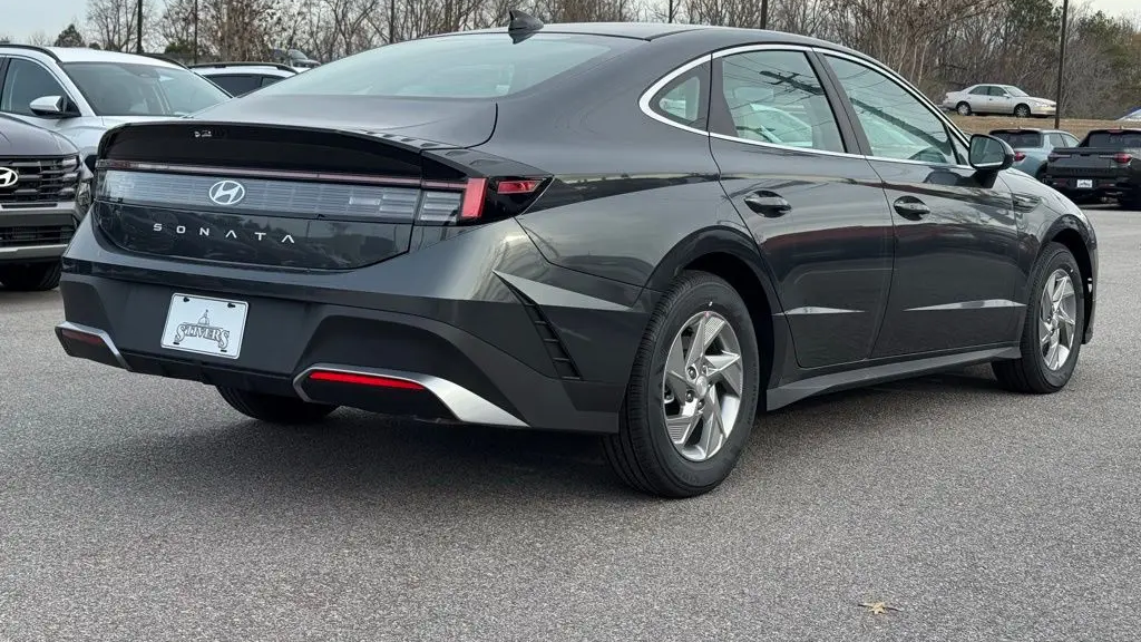 2026 Hyundai SONATA SE