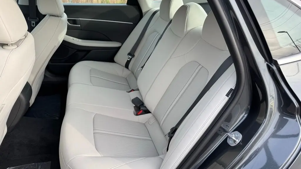 2026 Hyundai SONATA SE