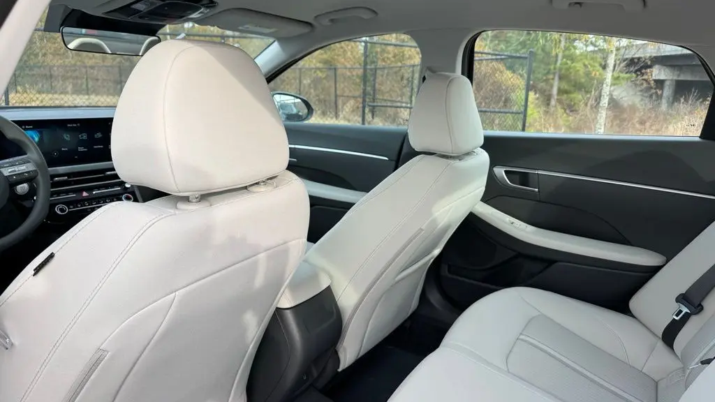2026 Hyundai SONATA SE