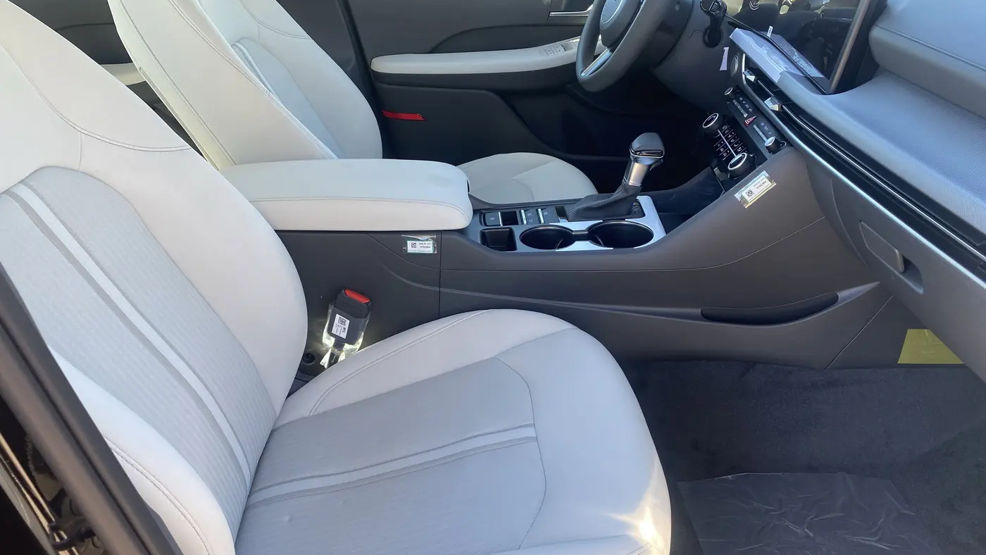 2026 Hyundai SONATA SE
