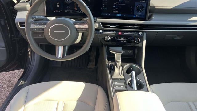 2025 Hyundai SONATA SE