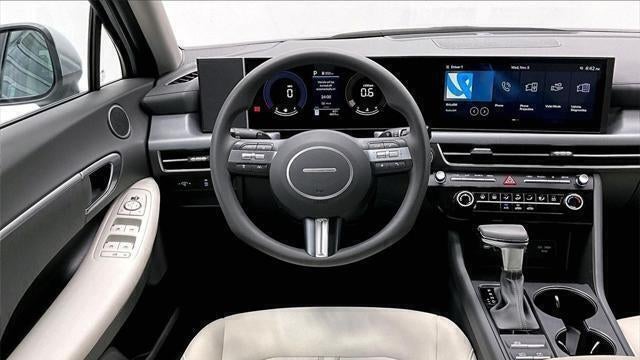 2025 Hyundai SONATA SE