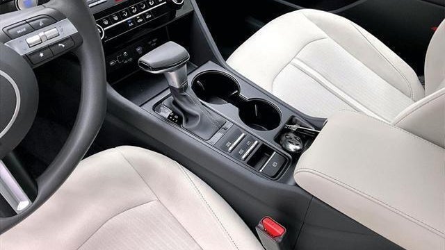 2025 Hyundai SONATA SE