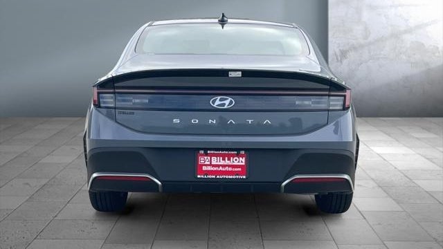 2025 Hyundai SONATA SE