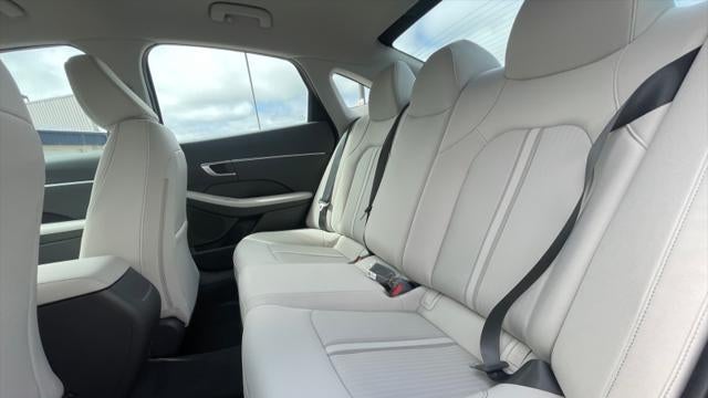 2025 Hyundai SONATA SE
