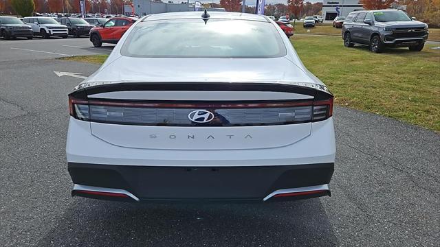 2026 Hyundai SONATA SE
