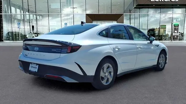 2026 Hyundai SONATA SE