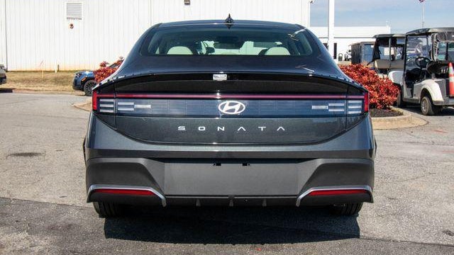 2026 Hyundai SONATA SE