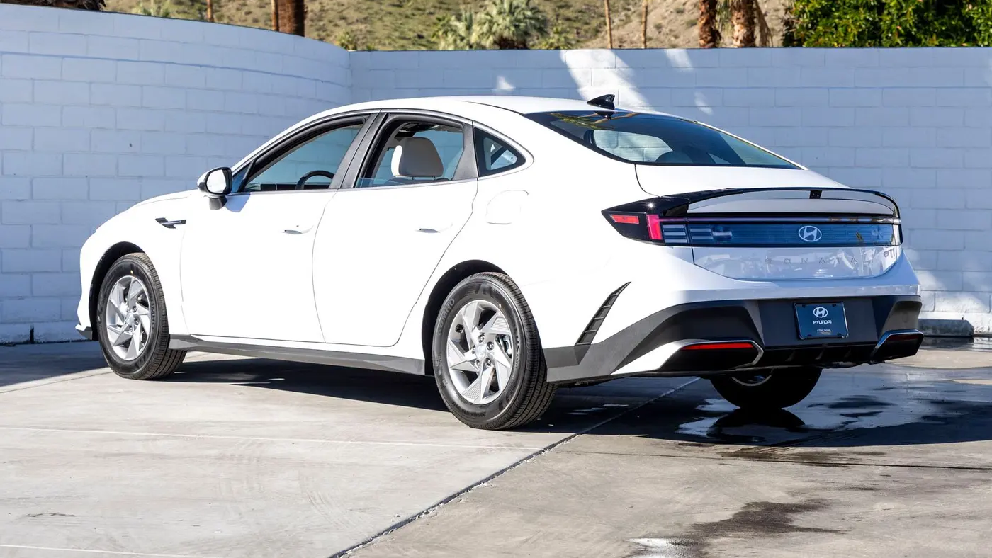 2026 Hyundai SONATA SE
