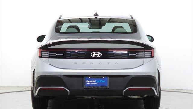 2025 Hyundai SONATA SE