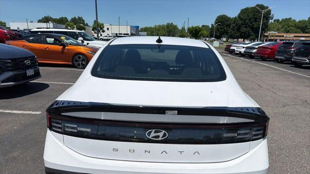 2025 Hyundai SONATA SE