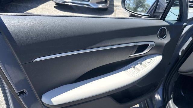 2025 Hyundai SONATA SE