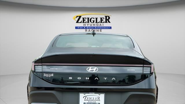 2025 Hyundai SONATA SE