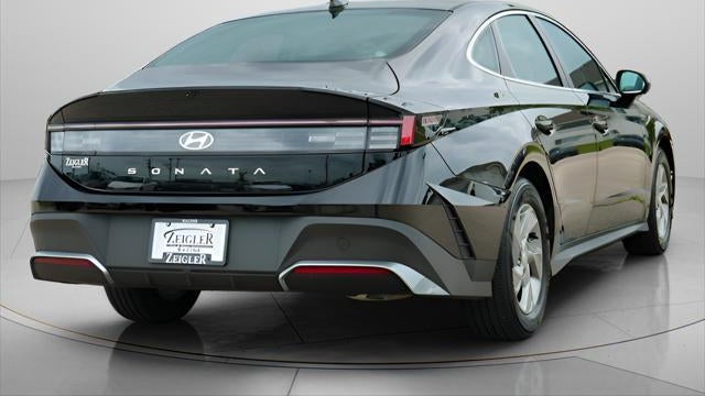 2025 Hyundai SONATA SE