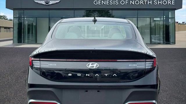 2025 Hyundai SONATA SE
