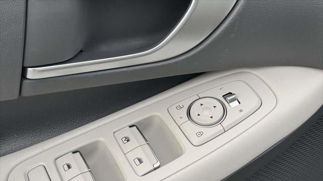 2025 Hyundai SONATA SE