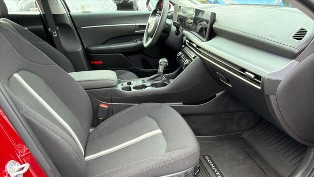2025 Hyundai SONATA SE