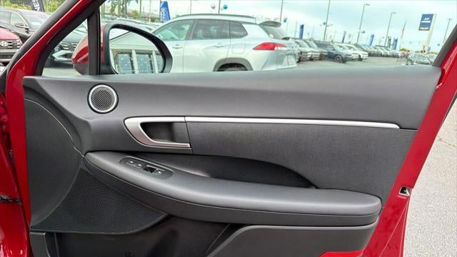 2025 Hyundai SONATA SE