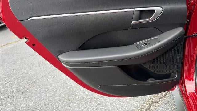 2025 Hyundai SONATA SE