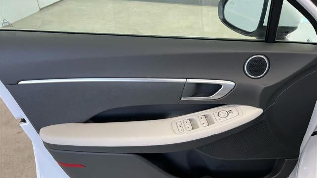 2025 Hyundai SONATA SE