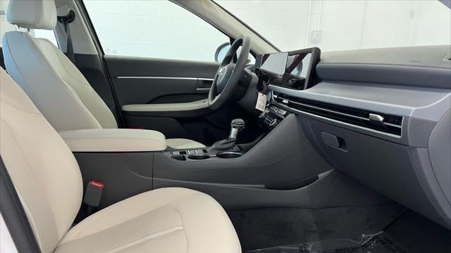 2025 Hyundai SONATA SE