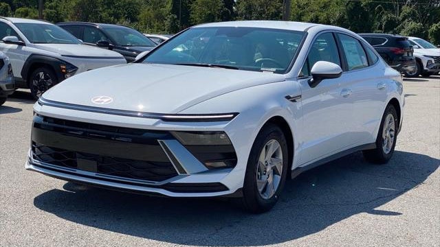 2025 Hyundai SONATA SE
