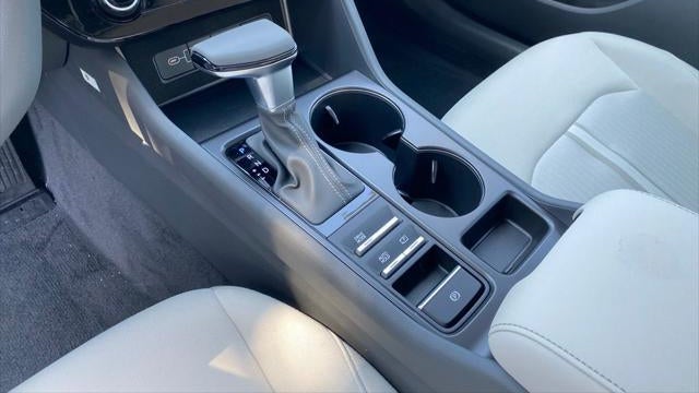 2025 Hyundai SONATA SE