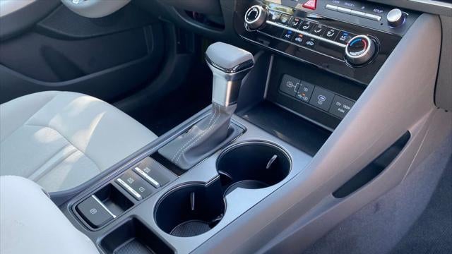 2025 Hyundai SONATA SE