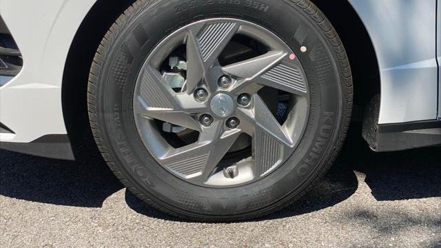 2025 Hyundai SONATA SE