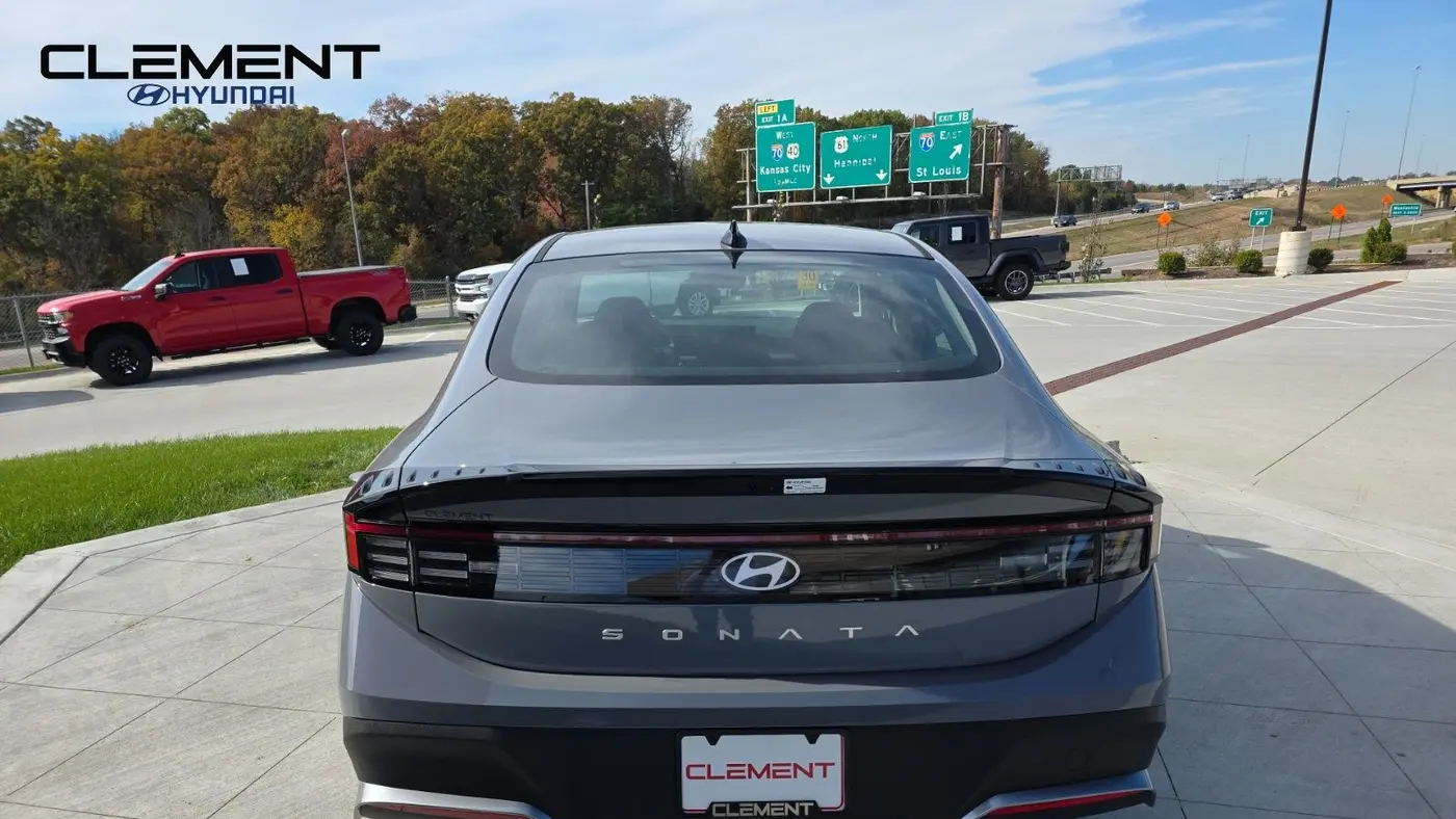 2026 Hyundai SONATA SE