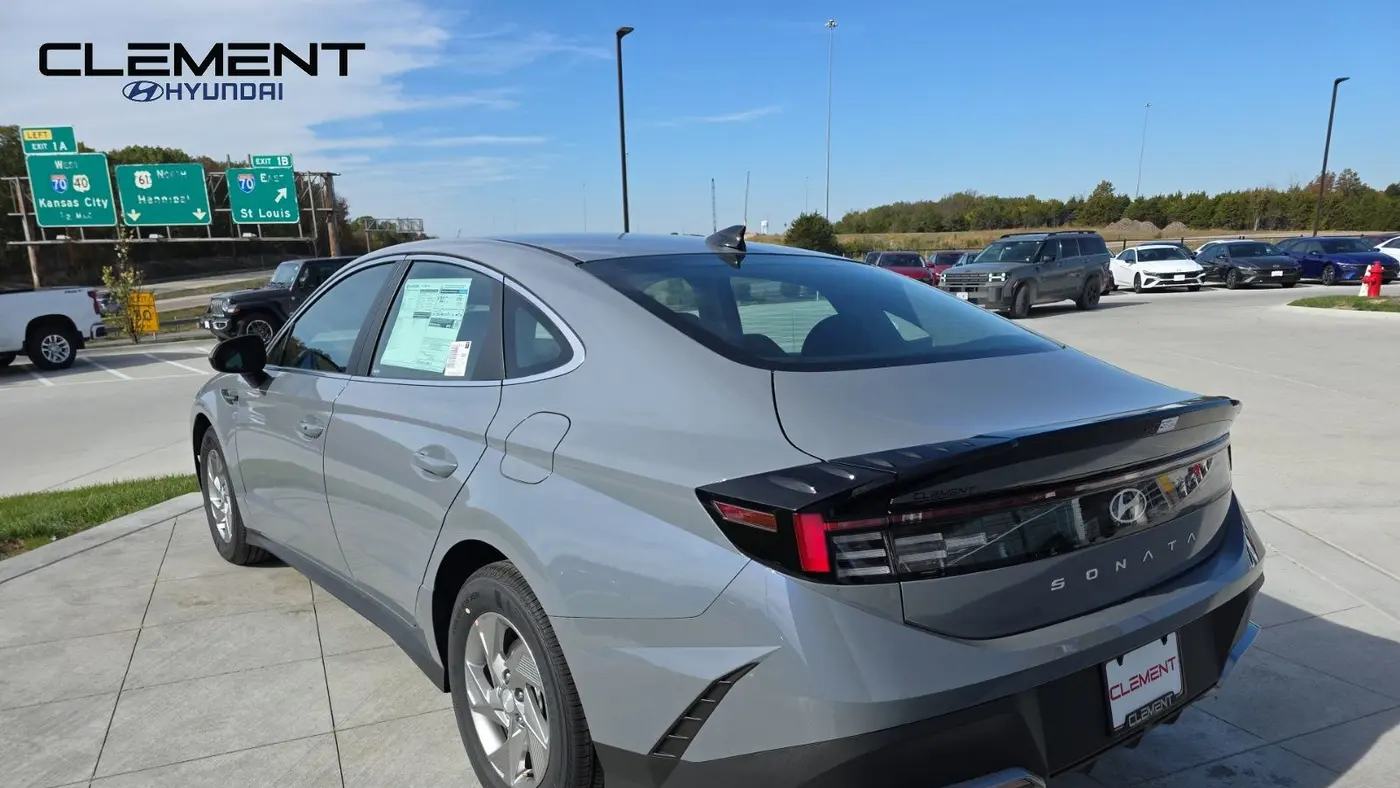 2026 Hyundai SONATA SE