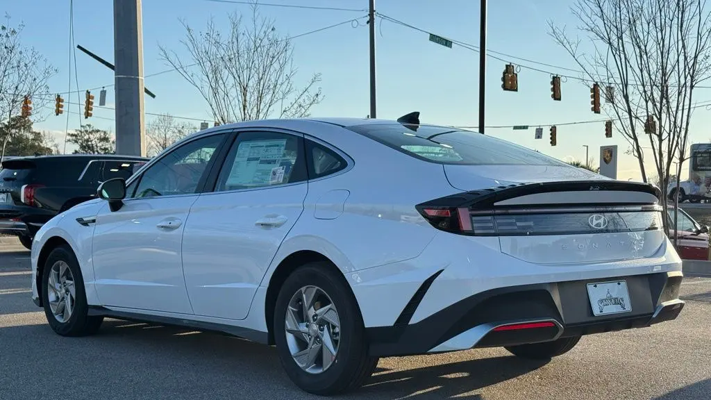 2026 Hyundai SONATA SE
