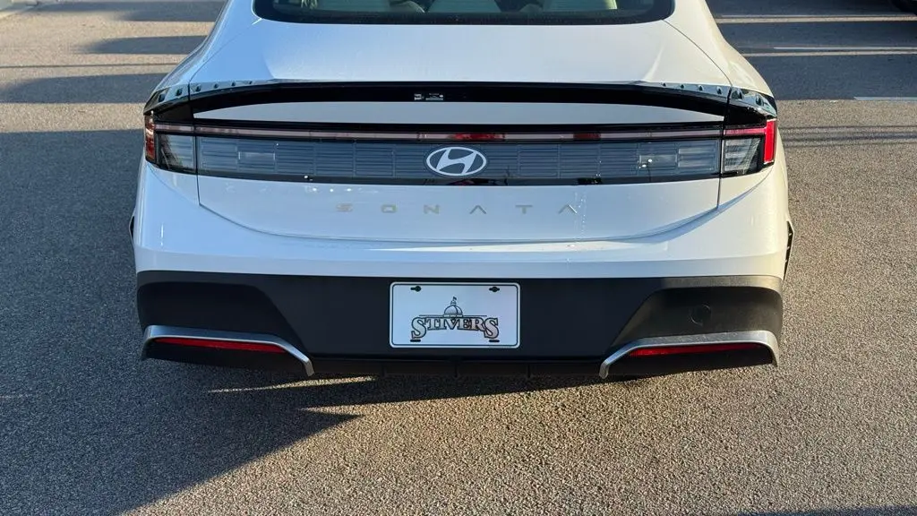 2026 Hyundai SONATA SE