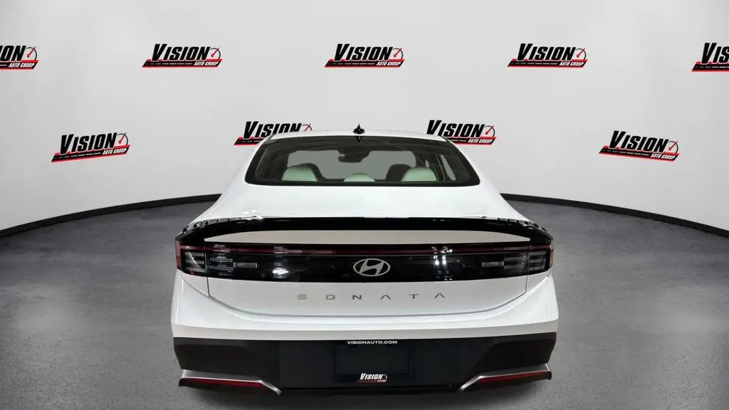 2026 Hyundai SONATA SE