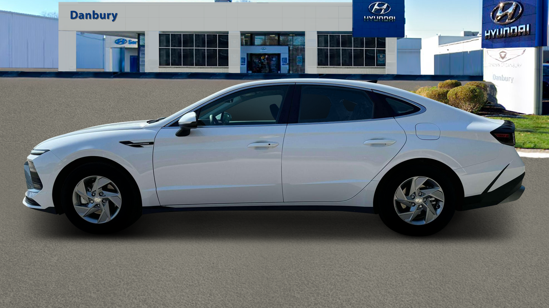 2025 Hyundai SONATA SE