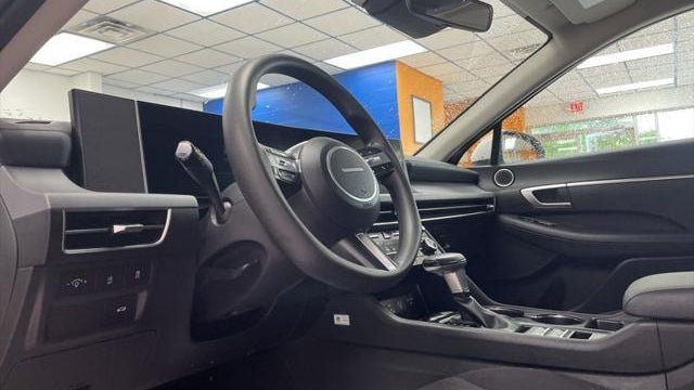 2025 Hyundai SONATA SE