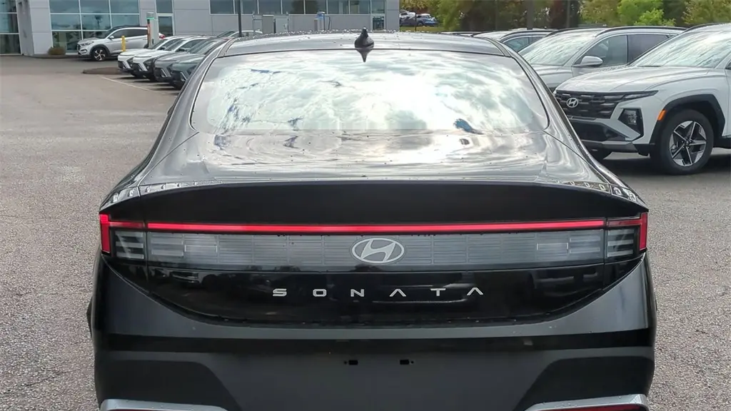 2026 Hyundai SONATA SE