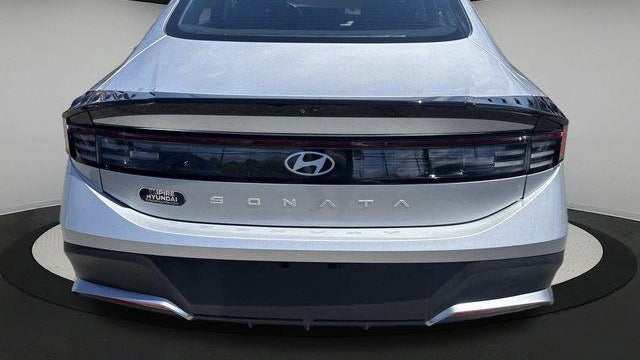 2025 Hyundai SONATA SE