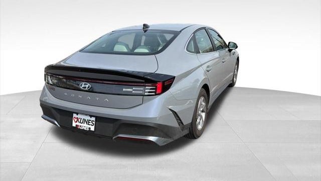 2025 Hyundai SONATA SE